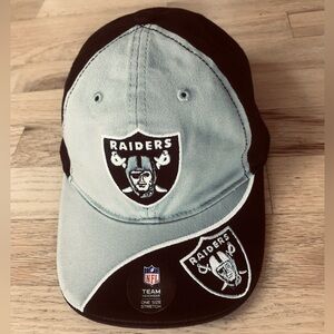 RAIDERS HAT! By NFL APPAREL. OS Stretch fit. Black & Silver. Unisex.